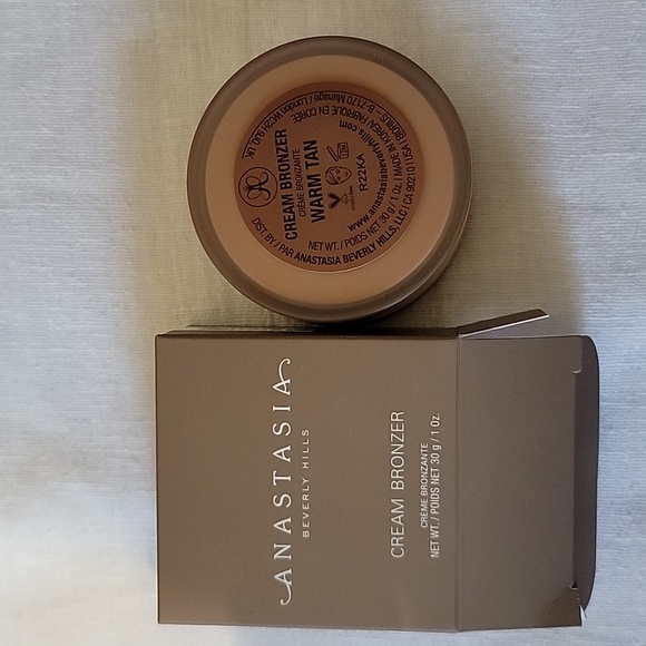 Anastasia Cream Bronzer - Picture 7 of 7